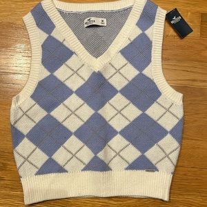 Brand New Hollister Women’s Medium Pullover Sleeveless V neck sweater